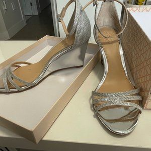 Badgley Mischka Jewel Wedge | Size 10